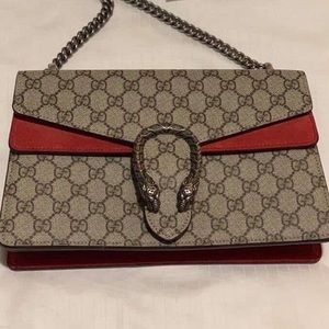 GUCCI Dionysus Shoulder Bag